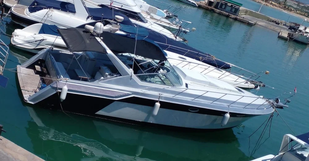 Yacht · 13.7m