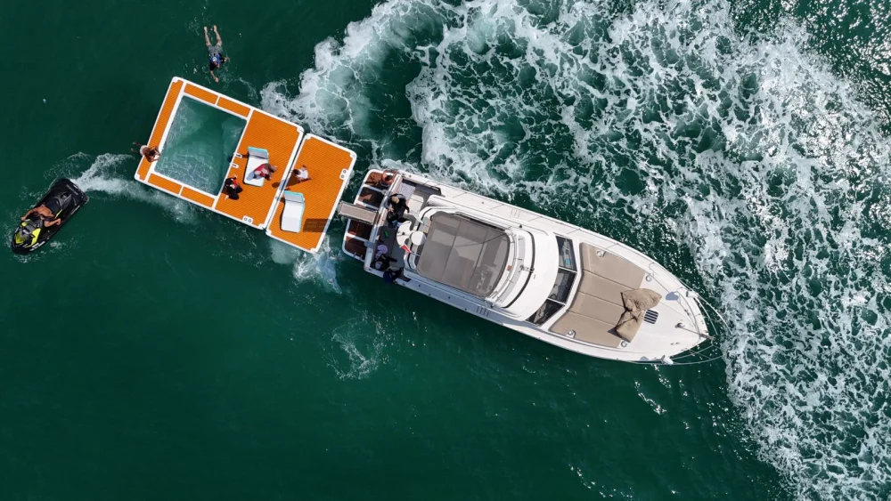 Yacht